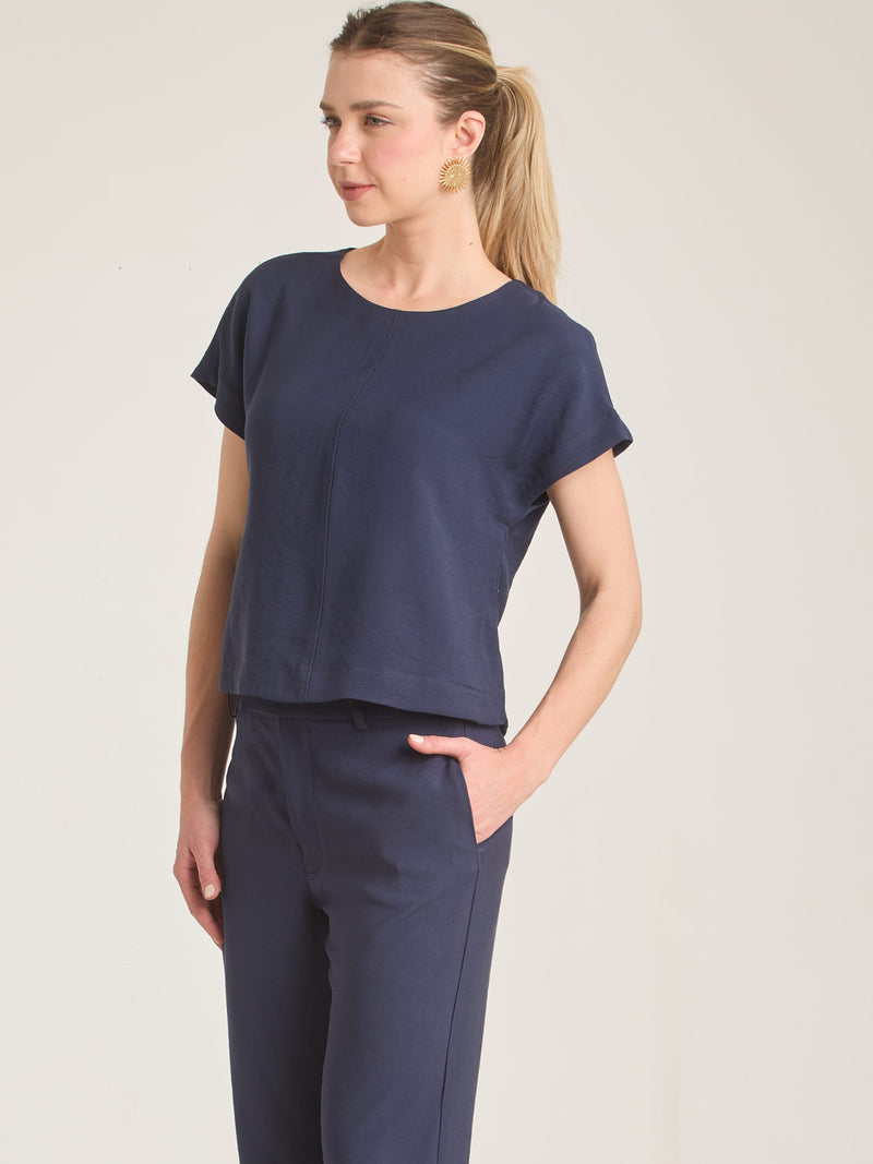 Blusa Bonne Azul para mujer en color azul con diseño casual chic y caída fluida.
