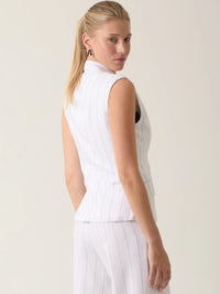 Blusa Rondine Blanco sin mangas con rayas verticales finas y doble botonadura en estilo elegante para mujer.