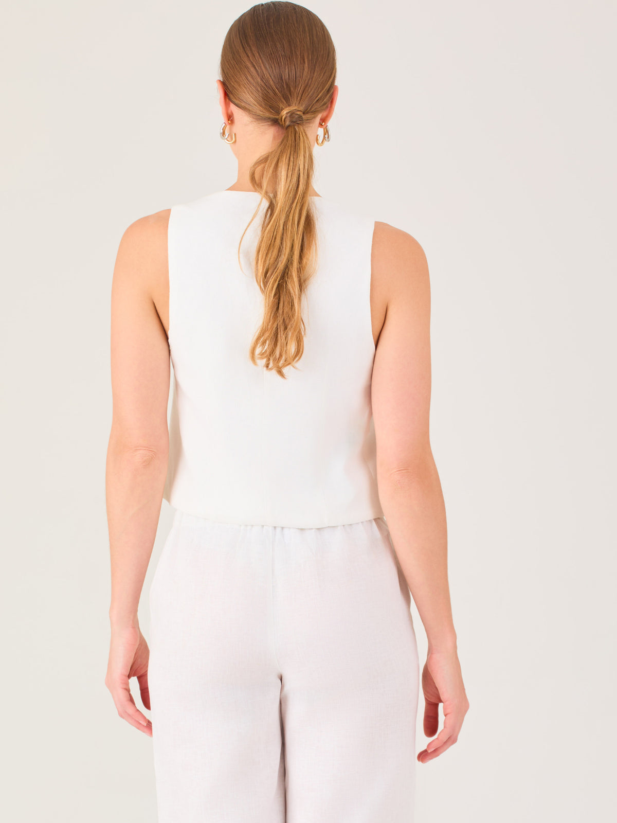 Conoce las ultimas tendencias en Vestidos,Blusas,Pantalones,Faldas,Shorts y enterizos.