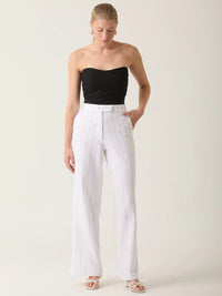 Pantalón Rondine Blanco con diseño minimalista, rayas sutiles y corte favorecedor para mujer.