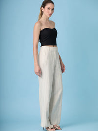 Pantalón Rondine Sand para mujer con pierna recta y rayas sutiles ideales para un outfit moderno.