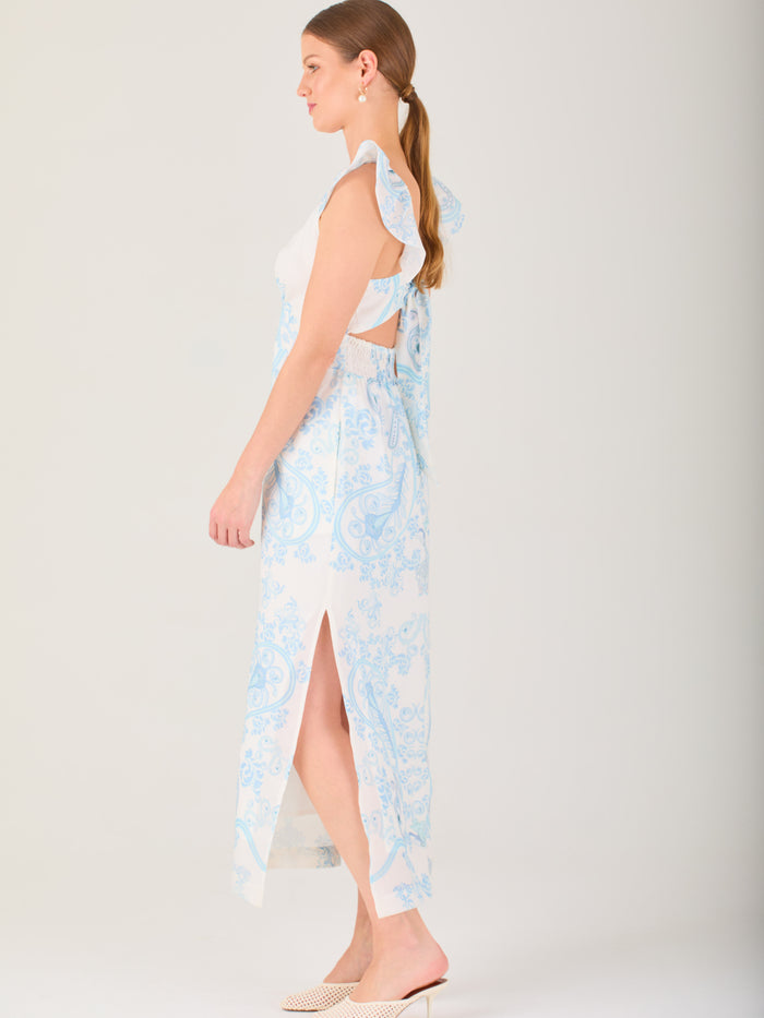 Vestido largo estampado,  con  sutil escote frontal, perfecto para looks elegantes y veraniegos, 

Detalles:

Color: baby blue 

Material: 80% Tencel 20% Lino