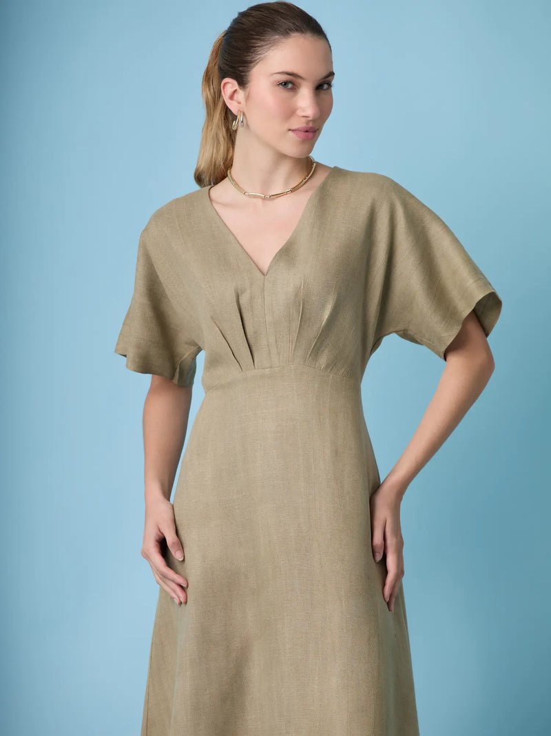 Vestido Denisse Olivo para mujer con diseño elegante, tono versátil y escote en V. 