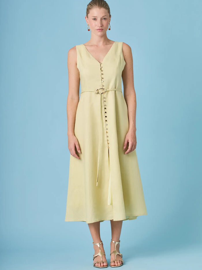 Vestido Largo Jacques Amarillo con botones frontales y diseño fresco ideal para mujer.