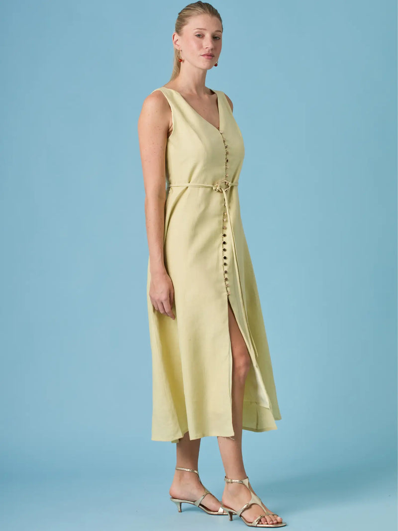 Vestido Largo Jacques Amarillo para mujer con silueta veraniega y caída ligera.